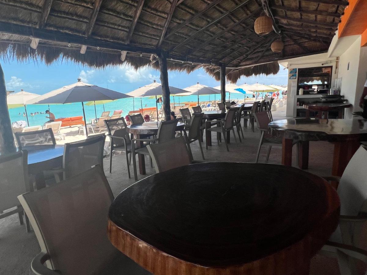 Cuxos Hotel Beachfront Isla Mujeres Esterno foto
