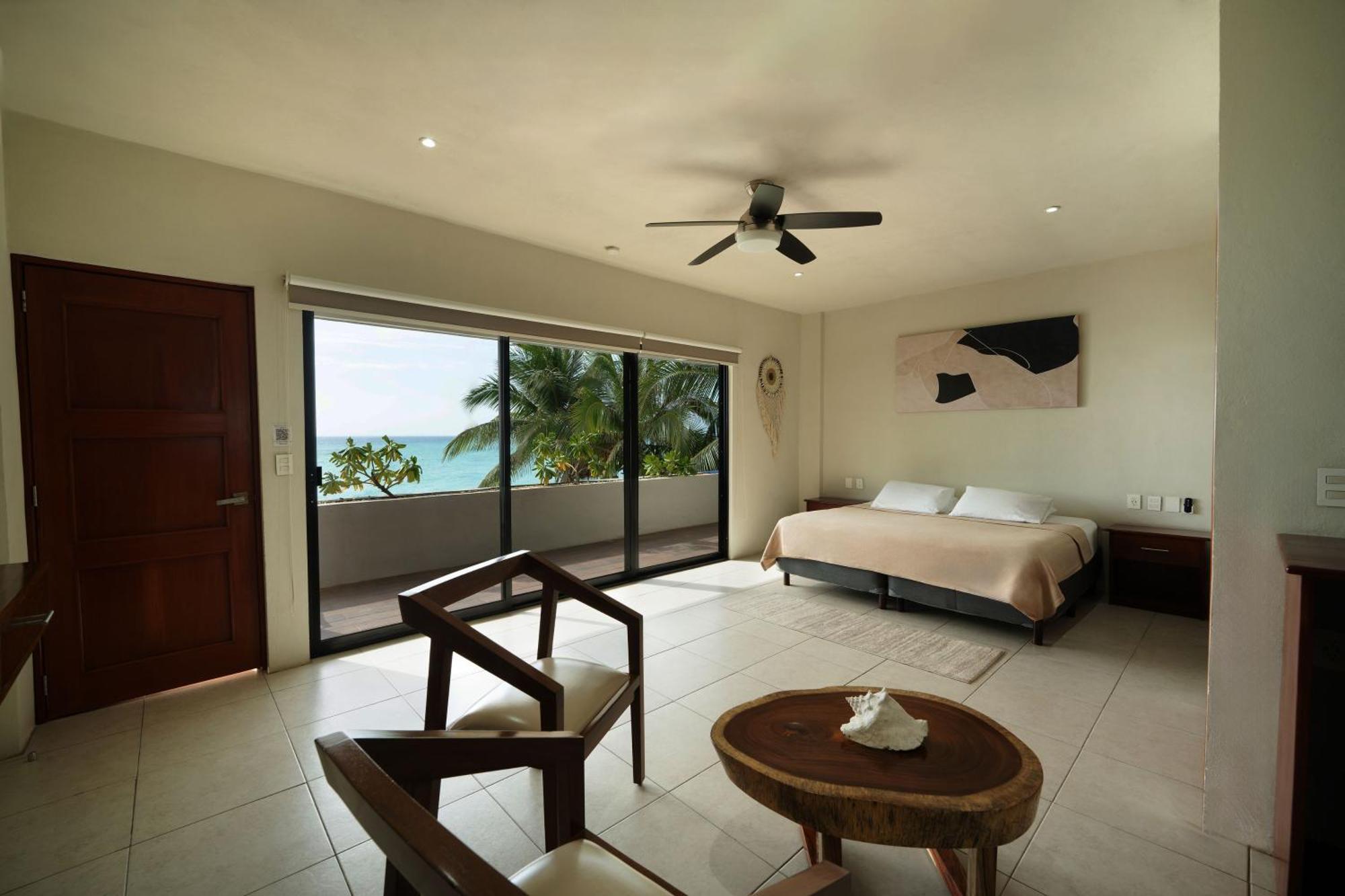 Cuxos Hotel Beachfront Isla Mujeres Esterno foto