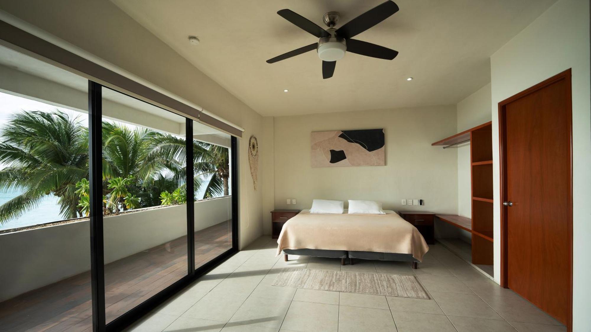 Cuxos Hotel Beachfront Isla Mujeres Esterno foto