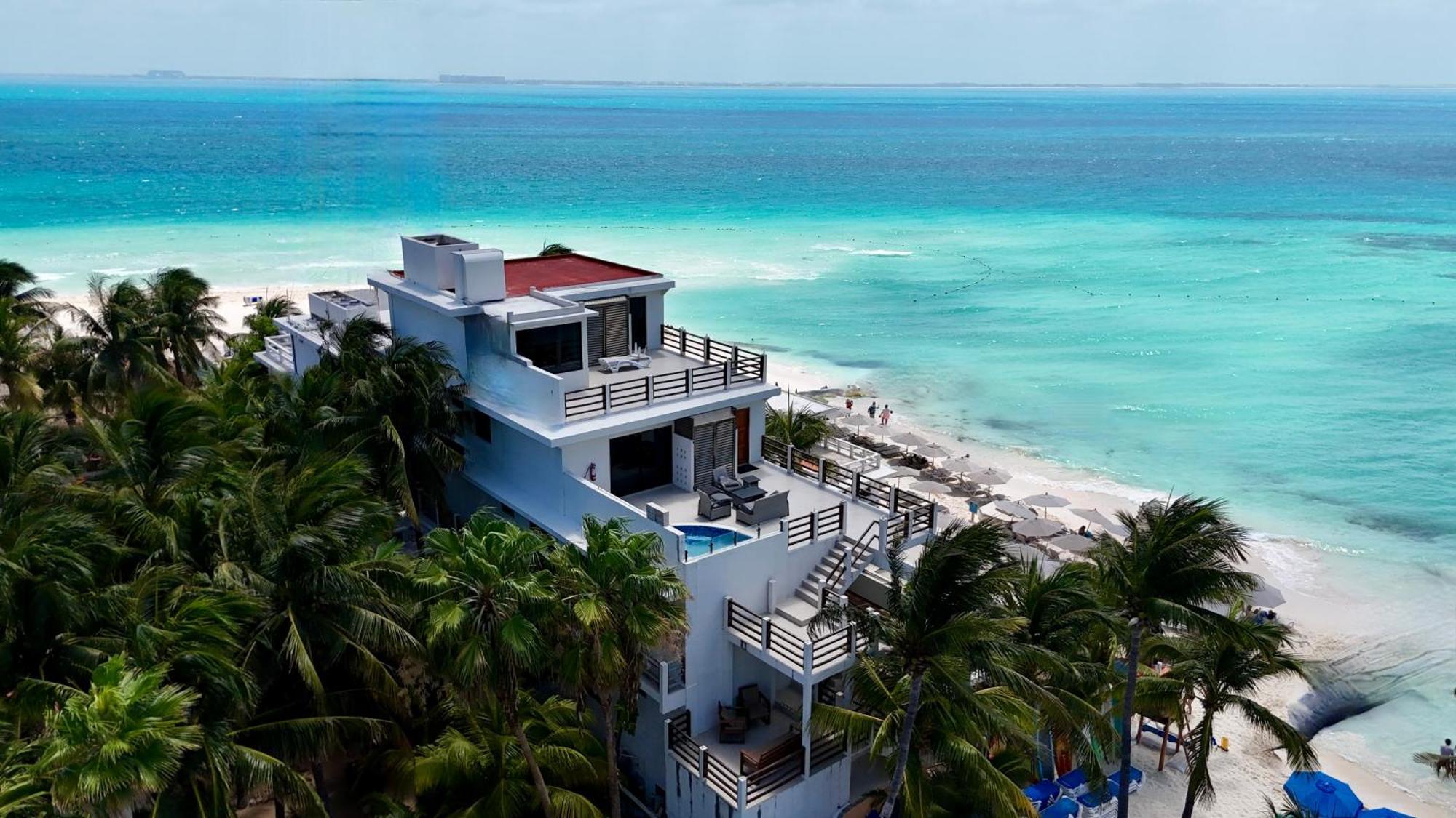 Cuxos Hotel Beachfront Isla Mujeres Esterno foto